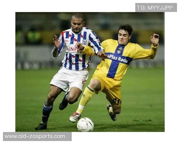 荷甲足球联赛精彩纷呈球队争夺激烈球迷热情高涨的赛季回顾与展望 荷甲足球联赛精彩纷呈球队争夺激烈球迷热情高涨的赛季回顾与展望