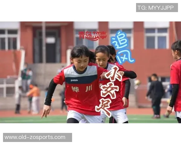 风雨足球场中的拼搏与坚持展现青春的力量与梦想的追逐